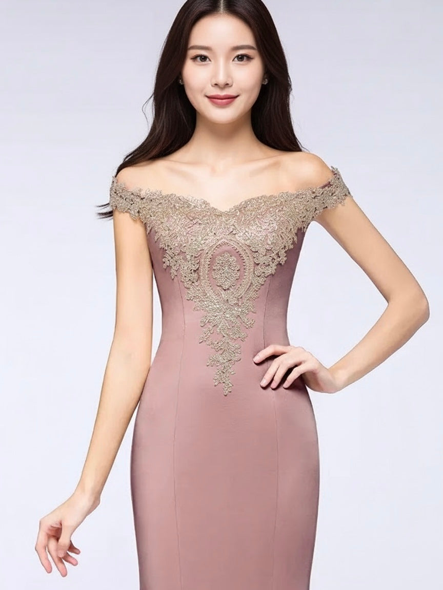Short-sleeve delicate laced designed party gown perfect for any formal event